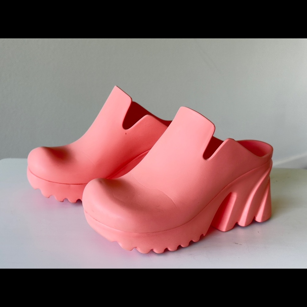 Bottega Veneta Flash Rubber Mules. Size IT 36. US 6